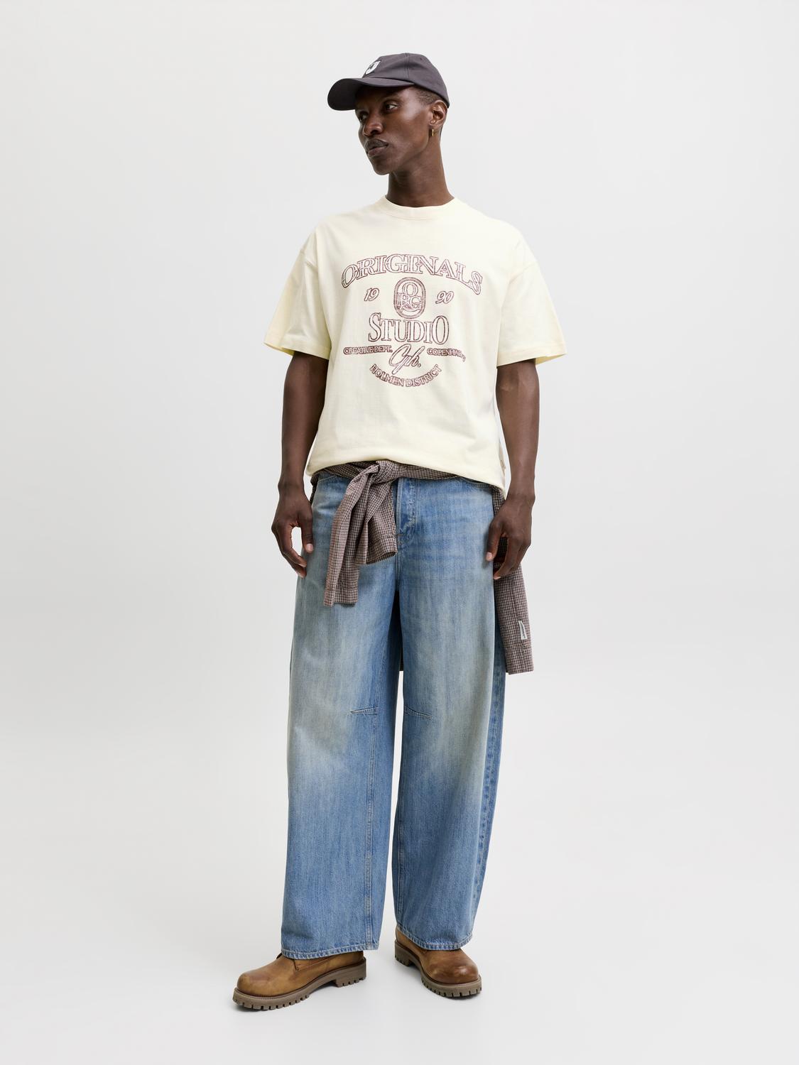 model_shot-front_full